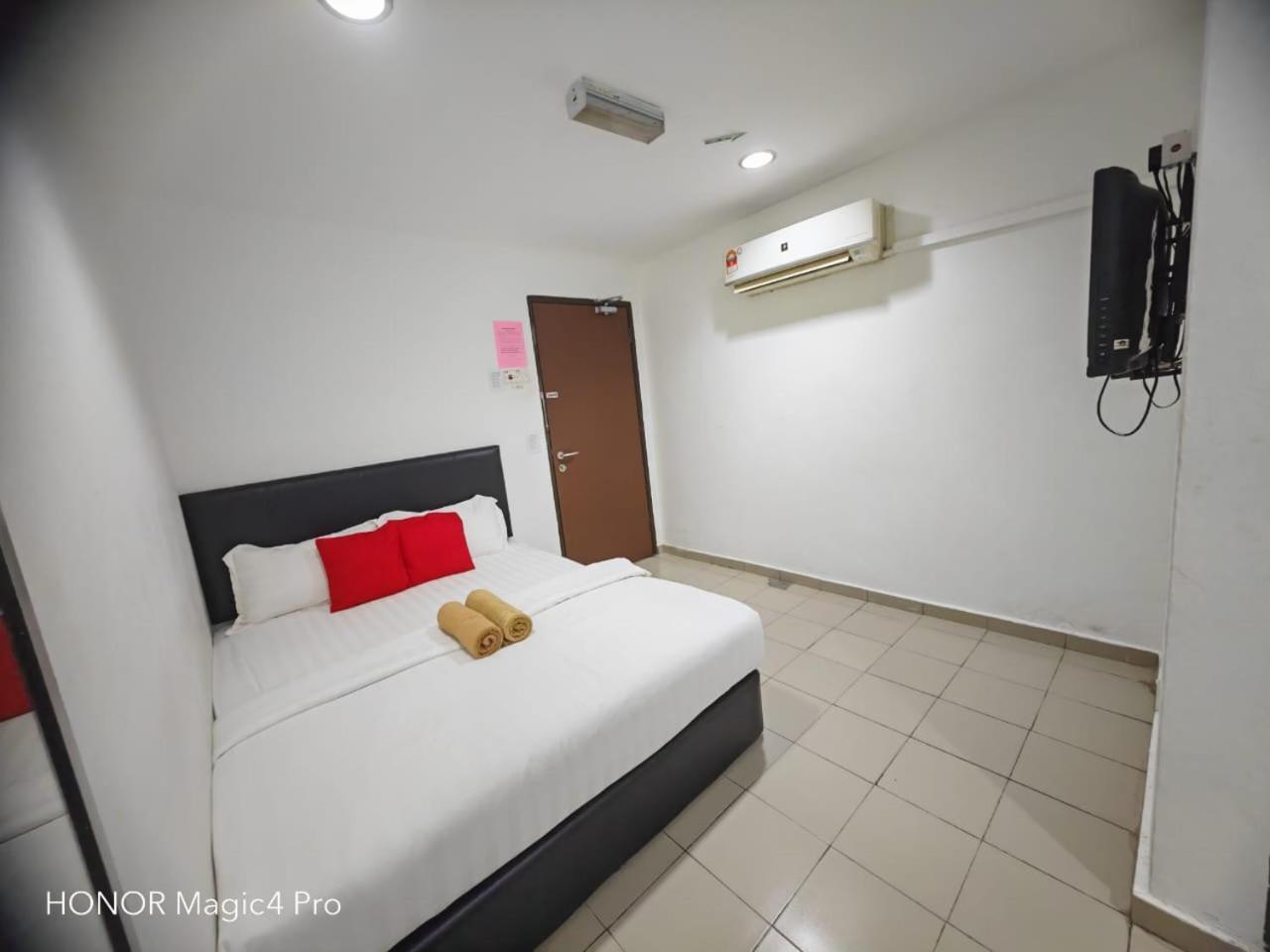Melawati Ria Hotel Kuala Selangor Exterior photo