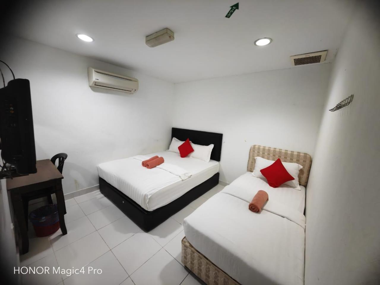 Melawati Ria Hotel Kuala Selangor Exterior photo