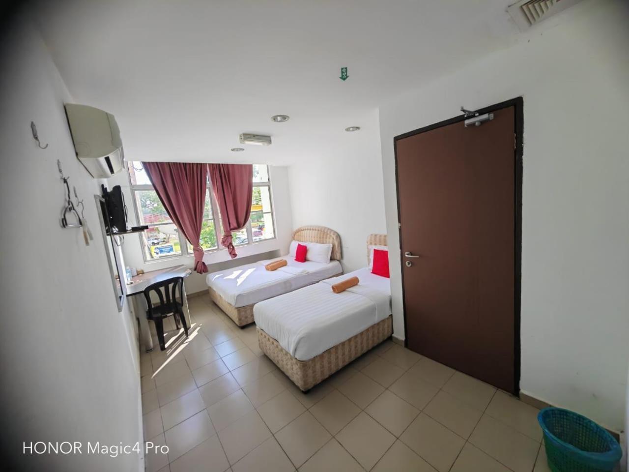 Melawati Ria Hotel Kuala Selangor Exterior photo